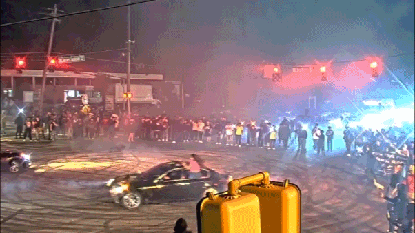 WATCH: Illegal street racing 'takeover' explodes as hundreds swarm streets and suspects bolt Architects Australia